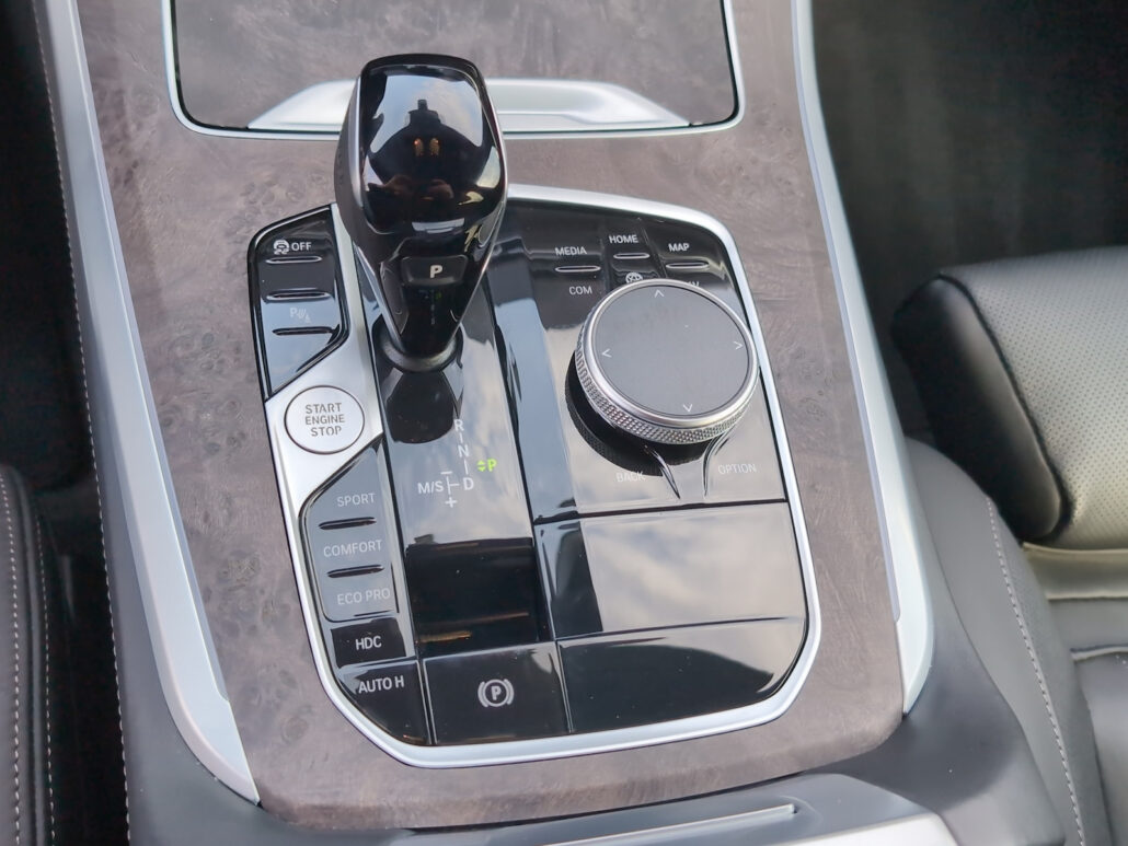 BMW X5 xDrive 30 d M Sport *Laser*StHz*AHK*H&K*HUD* – Bild 10