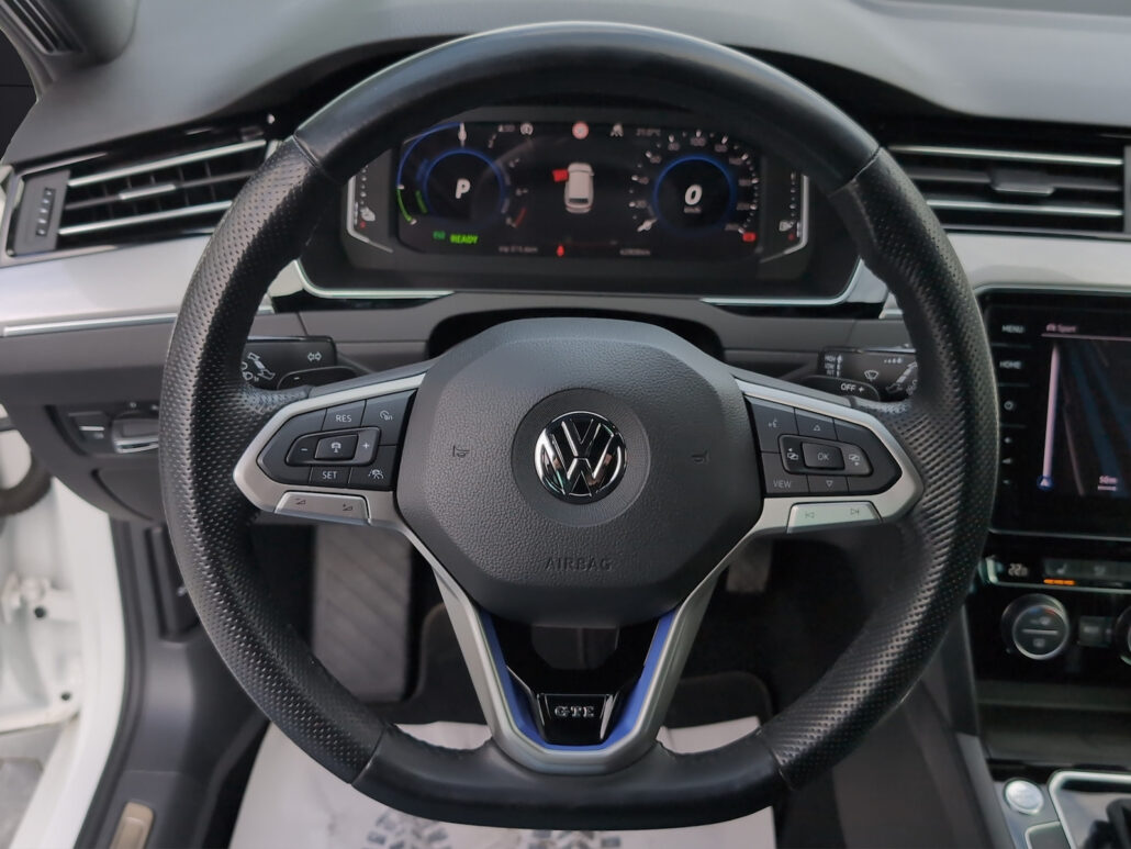 VW Passat Variant GTE R-Line*Virtua*AHK*DCC*ACC*360 – Bild 10