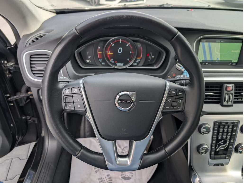 Volvo V40 Inscription *LED*Leder*Sensus*Navi* – Bild 11