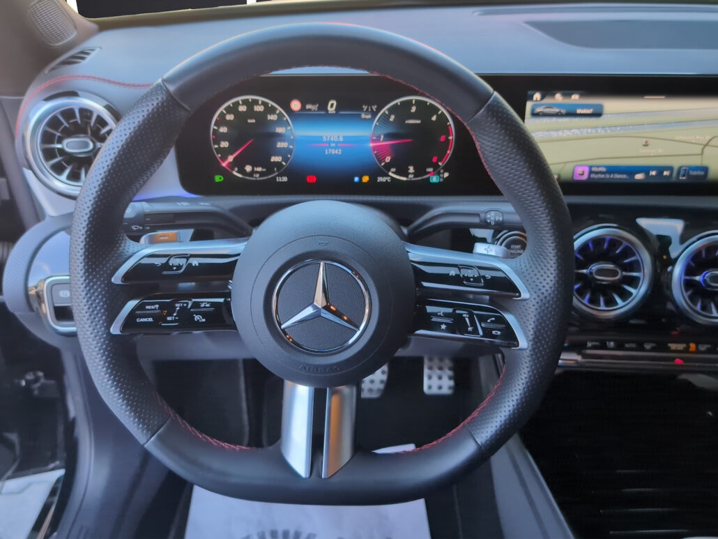 Mercedes-Benz CLA 220 d AMG Line *Multibe*Distro*Ambient*Wide* – Bild 11