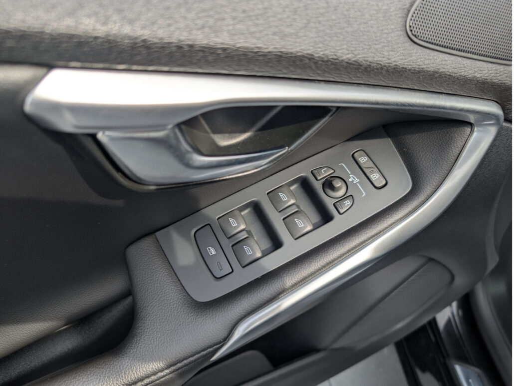 Volvo V40 Inscription *LED*Leder*Sensus*Navi* – Bild 12