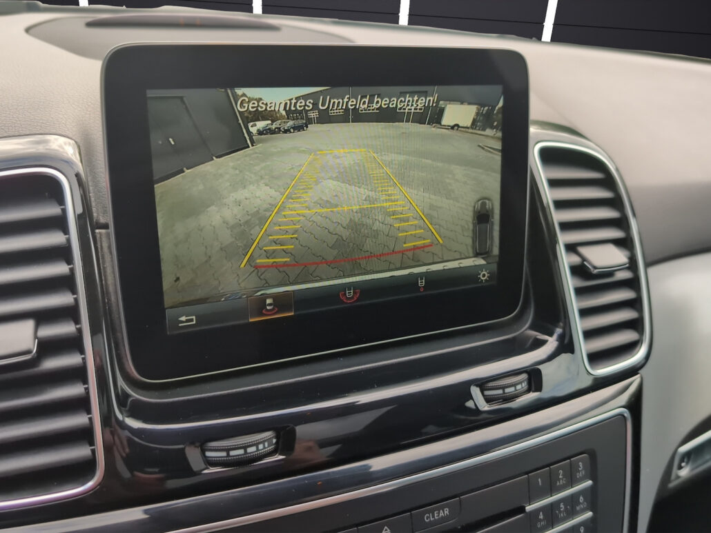 Mercedes-Benz GLE 350 d 4M AMG line *Airmatic*Pano*eAHK* – Bild 16