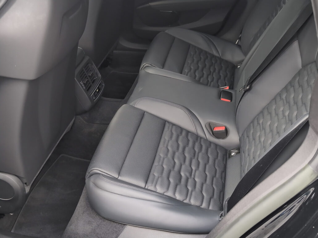 Audi RS e-tron GT Matrix*Allradlenk*HUD*Pano*Luft*B&O – Bild 17