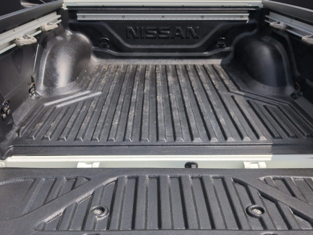 Nissan Navara NP300 N-Guard Double Cab*Diff-Sperre*LED* – Bild 19