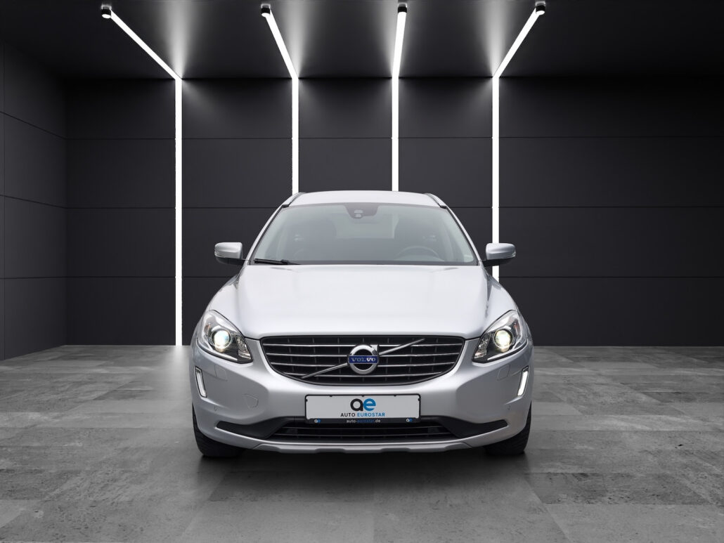 Volvo XC60 Summum 2WD *abn.AHK*Leder*Navi*Xenon* – Bild 21