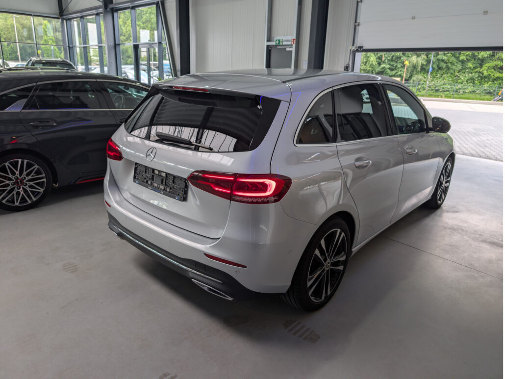 Mercedes-Benz B 220 d *eAHK*eHeck*LED*Premium Paket* – Bild 3