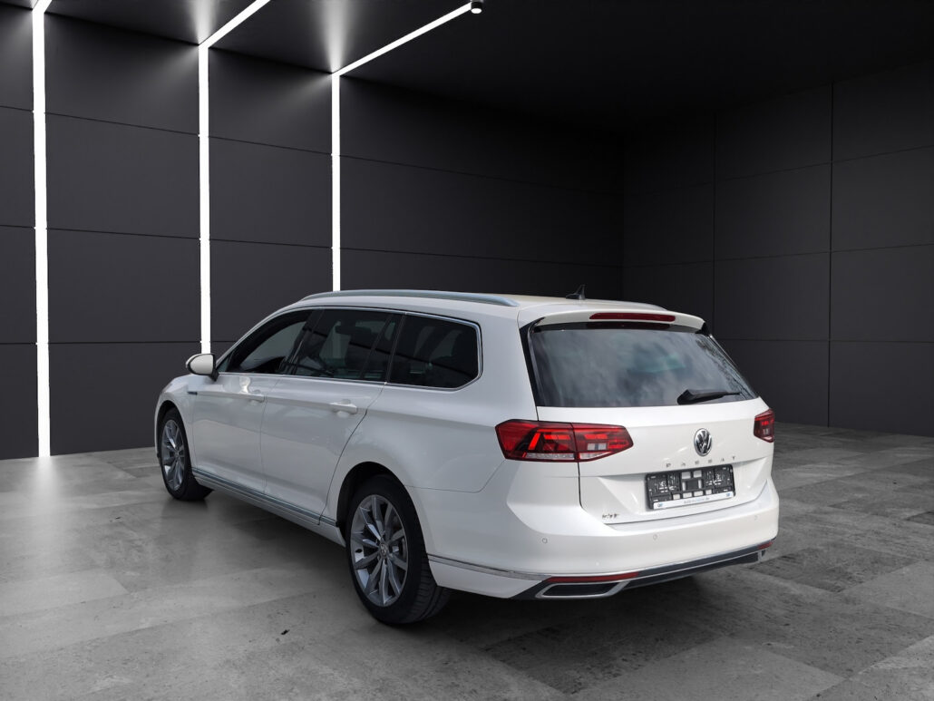 VW Passat Variant GTE R-Line*Virtua*AHK*DCC*ACC*360 – Bild 4