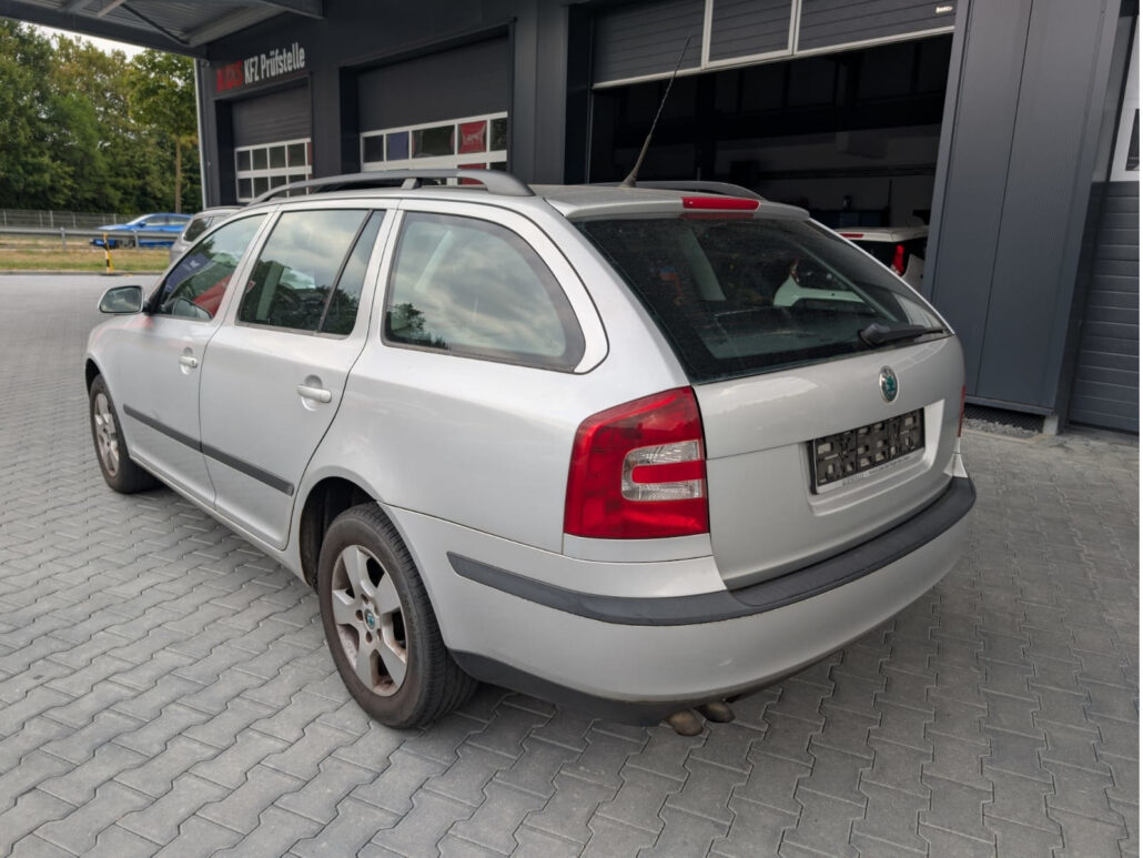 Skoda Octavia Ambiente *Klimaauto*Tempo* – Bild 5