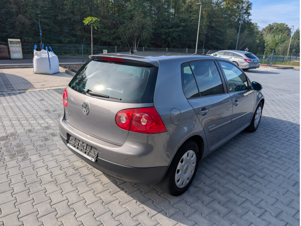 VW Golf V 1,6 United *Klima+*Zahnriehmen gewechselt – Bild 6