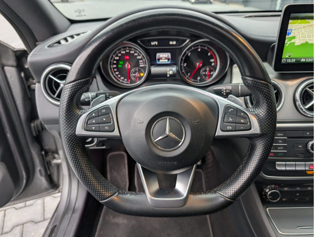 Mercedes-Benz CLA 200 Shooting Brake AMG line Night *LED*Pano* – Bild 7