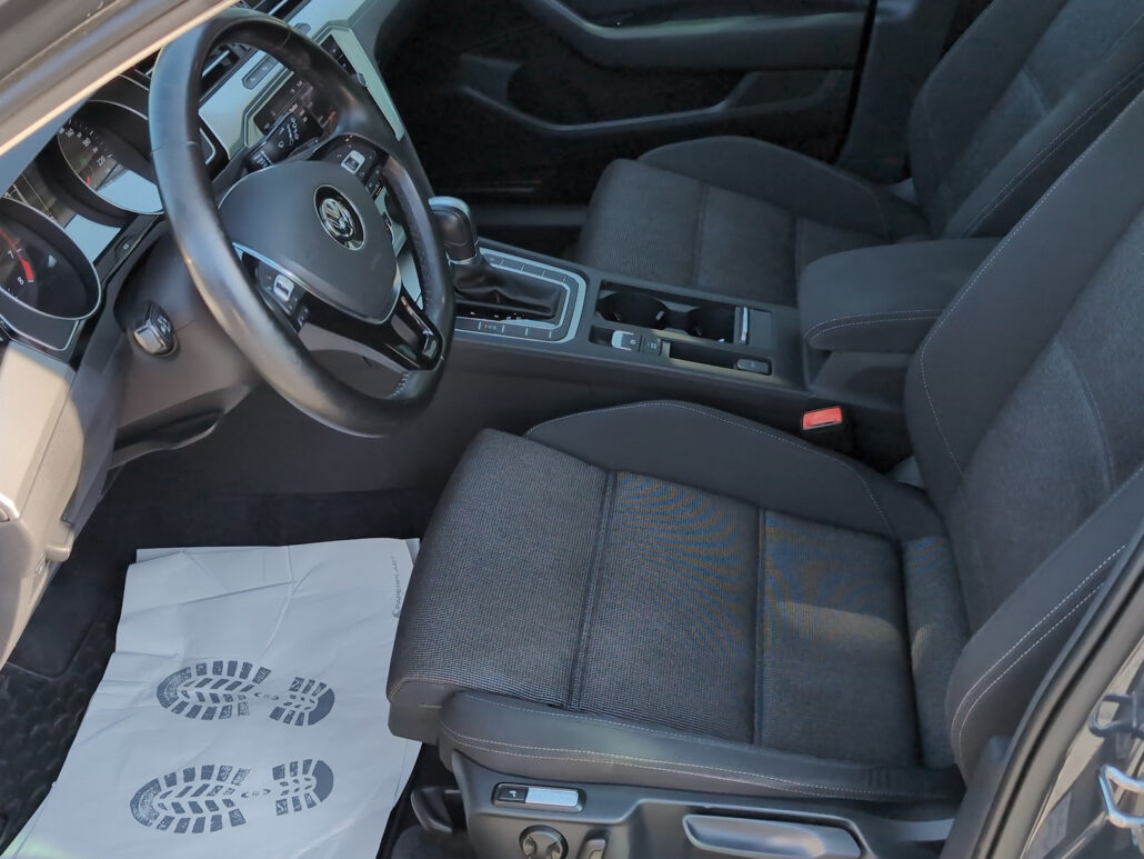VW Passat Variant Comfortline *LED*AHK*ACC*Assist+* – Bild 7