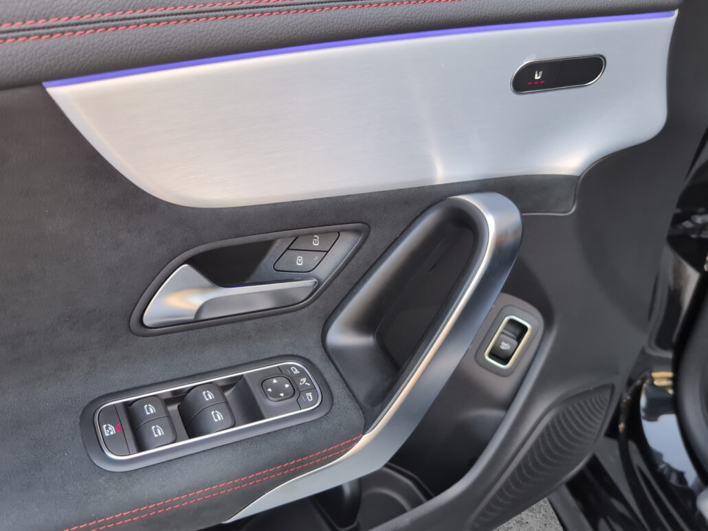 Mercedes-Benz CLA 220 d AMG Line *Multibe*Distro*Ambient*Wide* – Bild 8