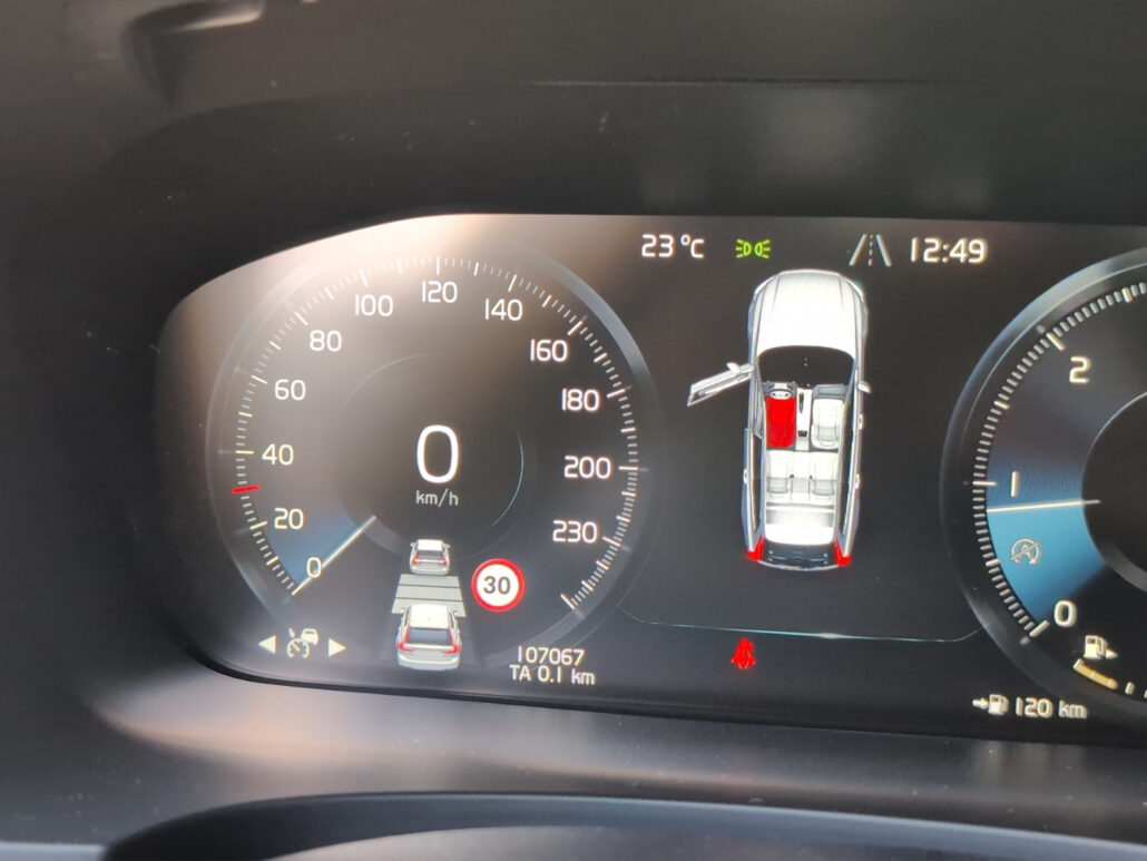 Volvo V90 D4 Inscription*HUD*360°*AHK*LED*Pano*ACC* – Bild 9