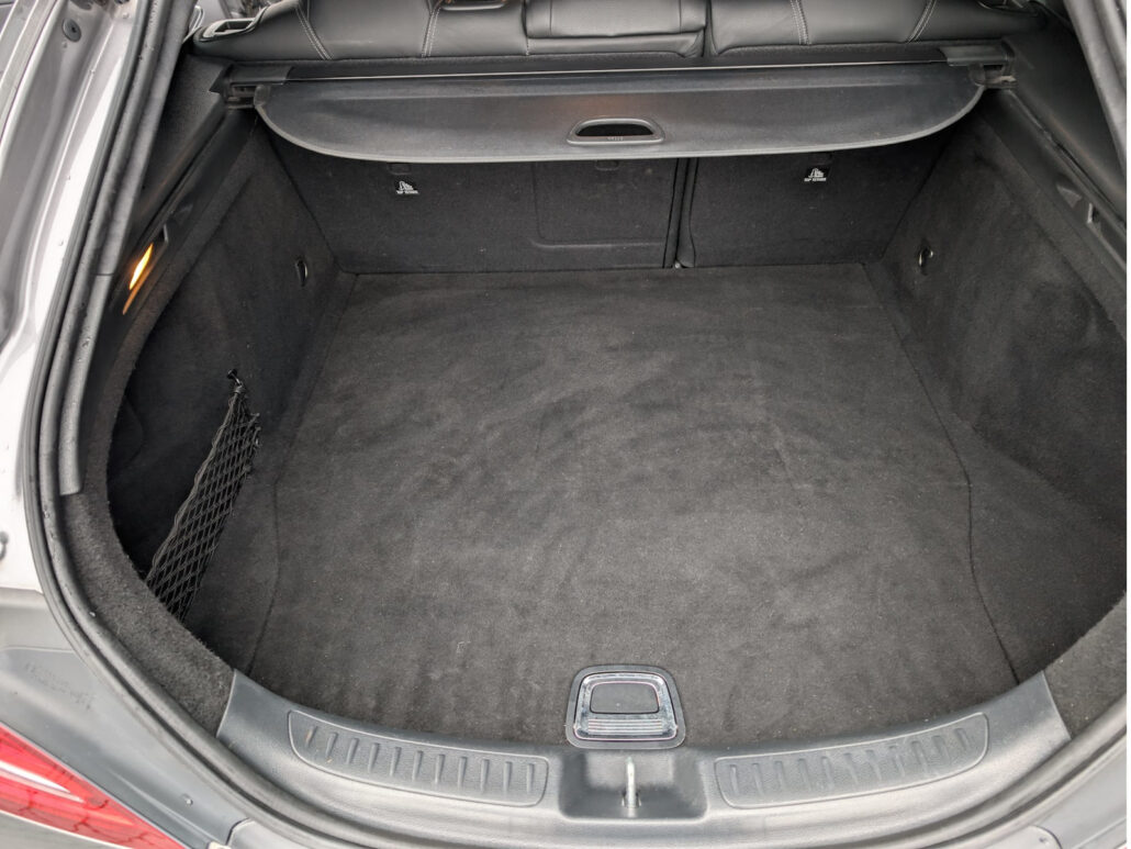 Mercedes-Benz CLA 200 d SB AMG line Night *LED*Pano*Exklusiv* – Bild 9
