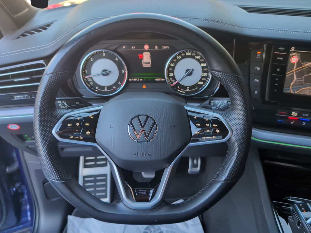 VW Touareg R-Line Black 4M*Matrix*Pano*AHK*Luft*StH – Bild 14