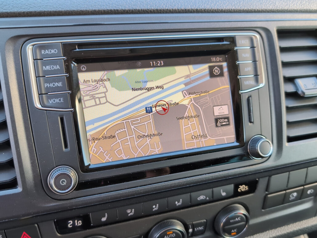 VW T6 Multivan *abn.AHK*Navi*StHz*Elek.Tür*Carplay* – Bild 8