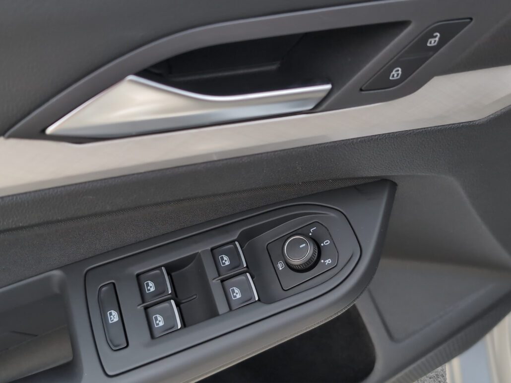 VW Golf Life *DSG*LED*Navi*Kam*ACC* – Bild 8