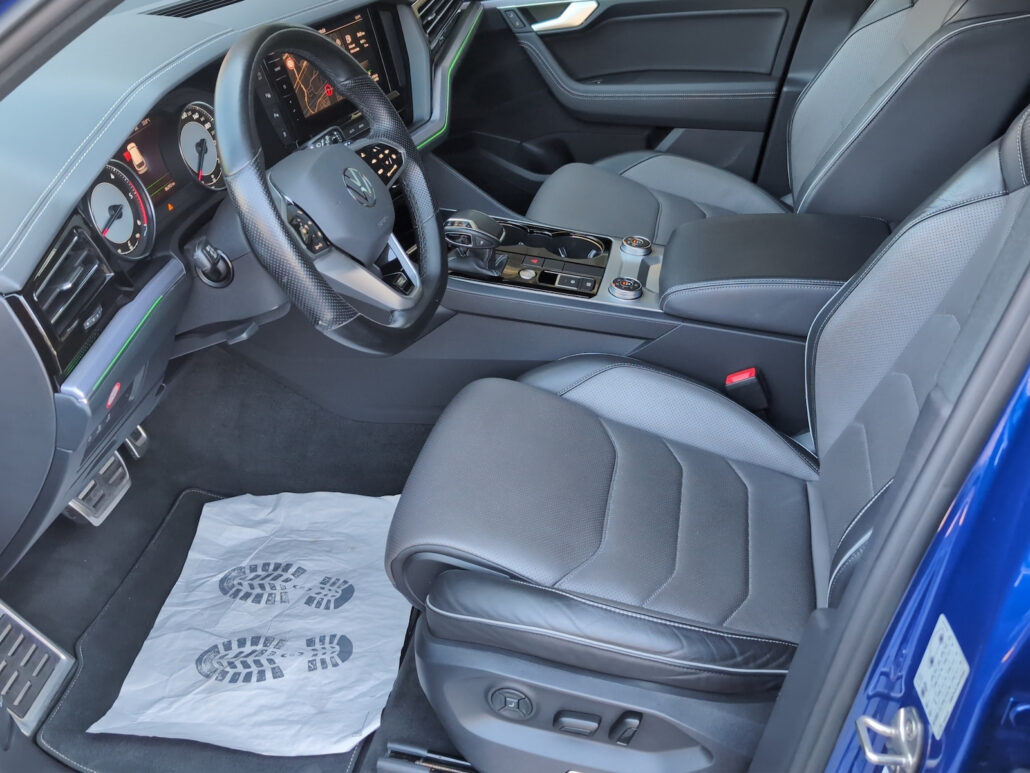 VW Touareg R-Line Black 4M*Matrix*Pano*AHK*Luft*StH – Bild 9